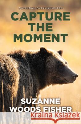 Capture the Moment Suzanne Woods Fisher 9781420525274 Thorndike Press Large Print - książka
