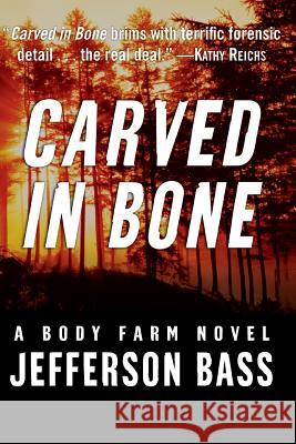 Carved in Bone Jefferson Bass 9780061121272 HarperLargePrint - książka