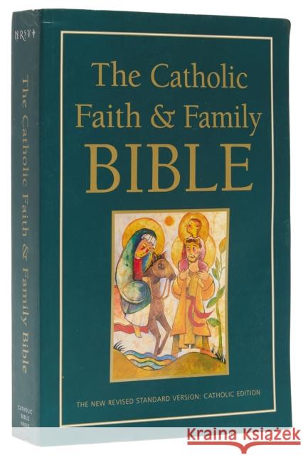 Catholic Faith and Family Bible-NRSV HarperCollins Publishers 9780061496264 HarperOne - książka