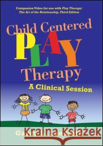 Child Centered Play Therapy: A Clinical Session Landreth, Garry L. 9780415623896 Routledge - książka