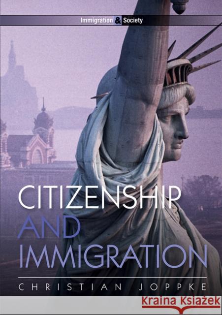 Citizenship and Immigration Christian Joppke 9780745642345 Polity Press - książka