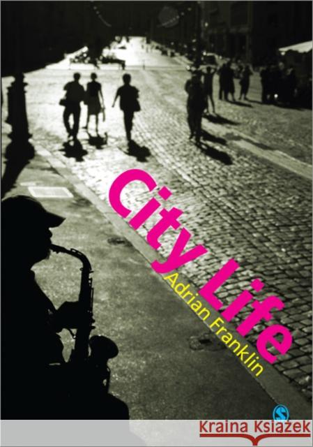 City Life Adrian Franklin 9780761944768  - książka