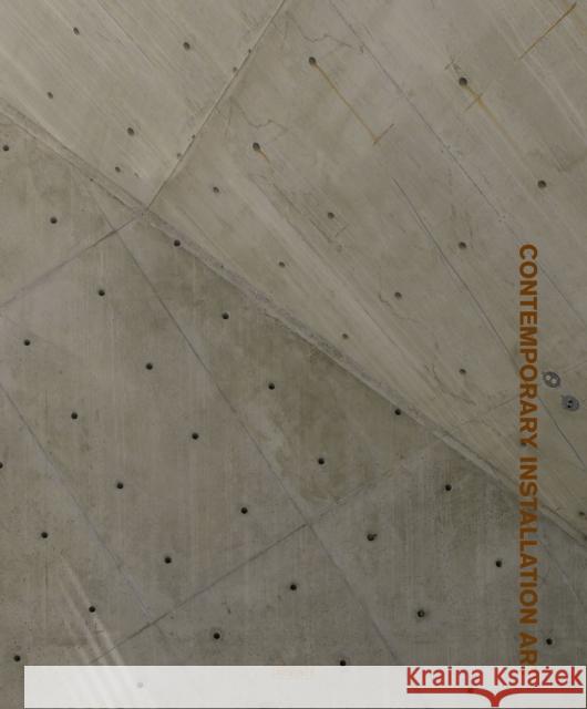 Contemporary Installation Art  9781913536541 Lighthouse Publishing (UK) Limited - książka