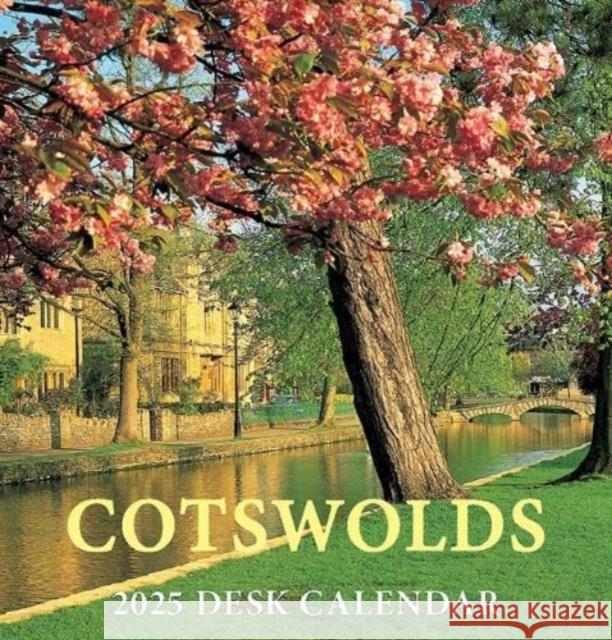 Cotswolds Mini Desktop Calendar - 2025 Chris Andrews 9781917102032 Chris Andrews Publications Ltd - książka