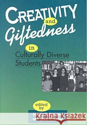 Creativity and Giftedness in Culturally Diverse Students  9781572732254 Hampton Press - książka