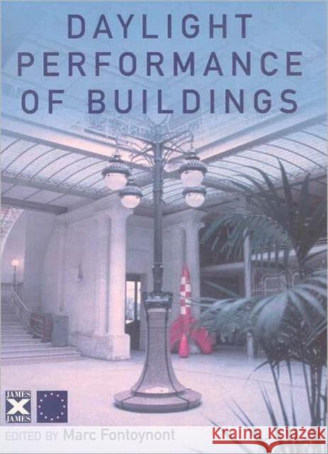 Daylight Performance of Buildings  9781873936870 JAMES & JAMES (SCIENCE PUBLISHERS) LTD - książka