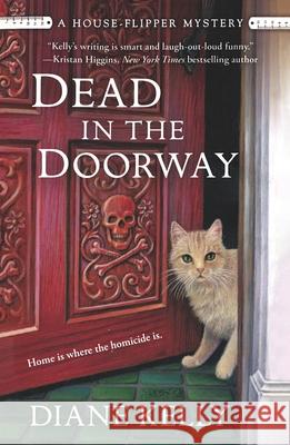 Dead in the Doorway Diane Kelly 9781250428745 St. Martin's Griffin - książka