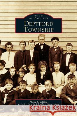 Deptford Township Marie Scholding, Deptford Public Library, The Deptford Public Library 9781531607654 Arcadia Publishing Library Editions - książka