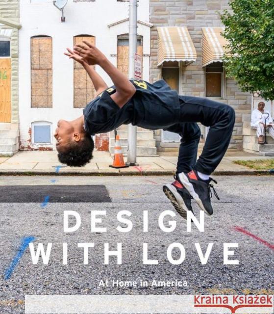 Design with Love: At Home in America Swenson, Katie 9780764359934 Schiffer Publishing - książka