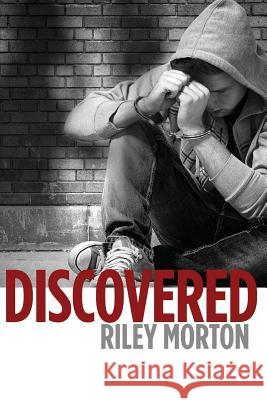 Discovered MS Riley Elizabeth Morton 9781517623975 Createspace - książka