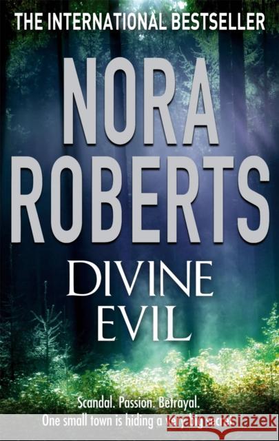 Divine Evil Nora Roberts 9780749941567 Little, Brown Book Group - książka