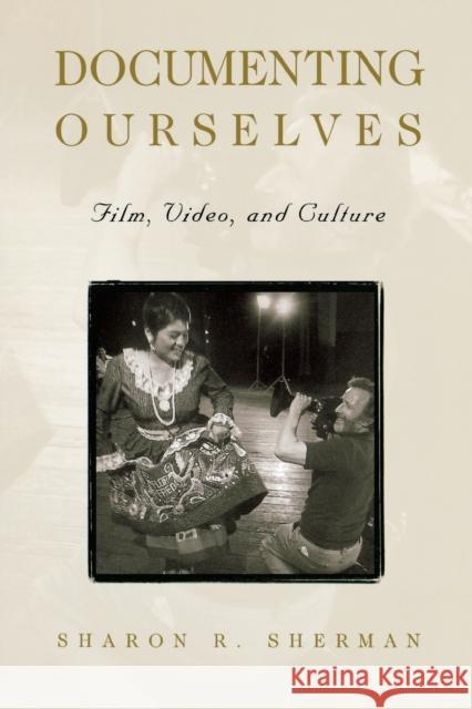 Documenting Ourselves-Pa Sherman, Sharon R. 9780813109343  - książka