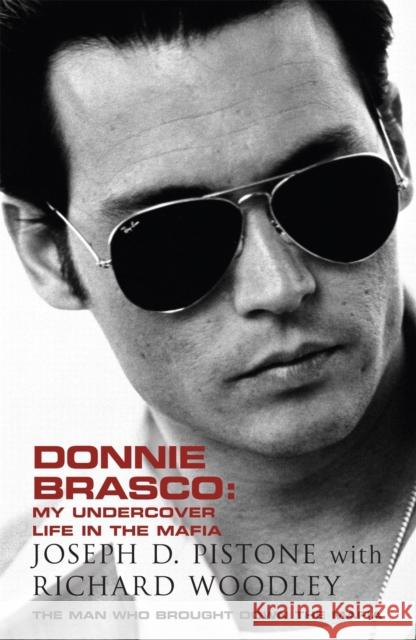 Donnie Brasco Joseph D Pistone 9780340922651  - książka