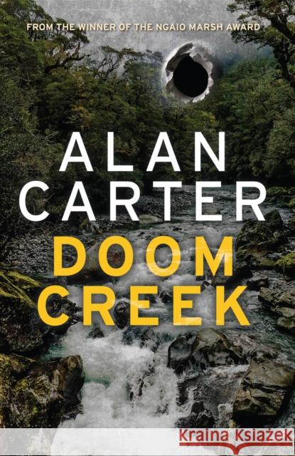 Doom Creek Alan Carter 9781925816815 Fremantle Press - książka