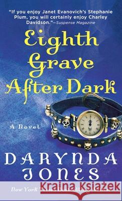 Eighth Grave After Dark Darynda Jones 9781250836137 Griffin - książka