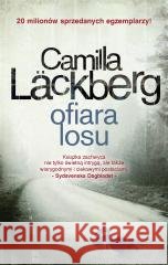 Fajllbacka T.4 Ofiara losu Camilla Lackberg 9788382529586 Czarna Owca - książka