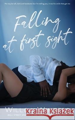 Falling at First Sight Winters Willow Winters 9798711983682 Independently published - książka