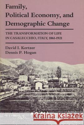 Family Political Economy Kertzer, David I. 9780299121945 University of Wisconsin Press - książka