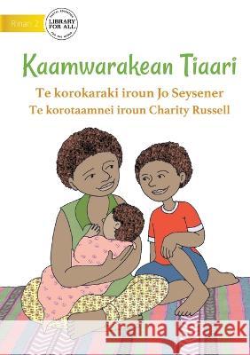 Feeding Shari - Kaamwarakean Tiaari (Te Kiribati) Jo Seysener Charity Russel  9781922835734 Library for All - książka