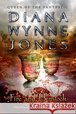 Fire and Hemlock Diana Wynne Jones 9780142420140 Firebird - książka