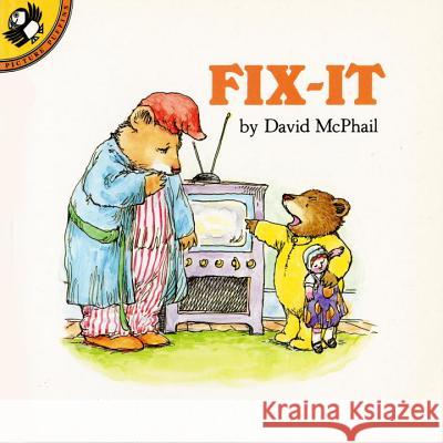 Fix-It David M. McPhail 9780140547528 Puffin Books - książka