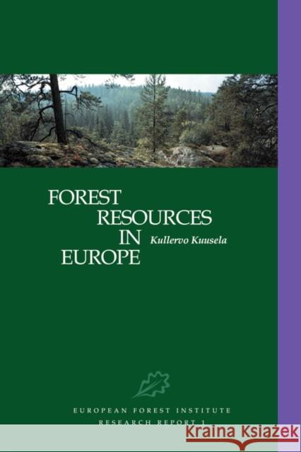 Forest Resources in Europe 1950-1990 Kullervo Kuusela 9780521052238 Cambridge University Press - książka
