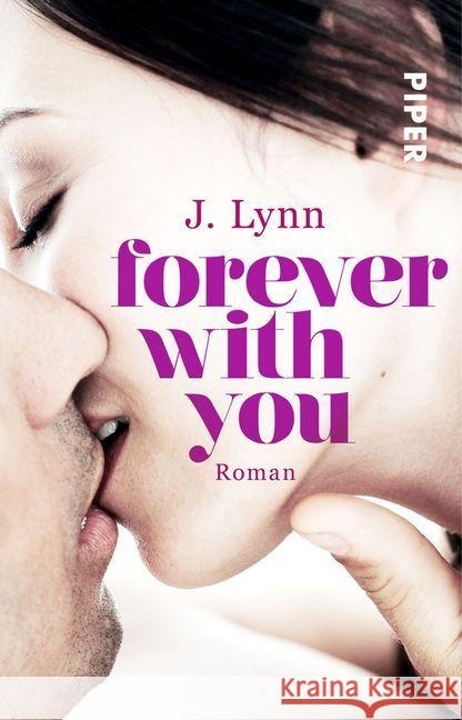 Forever with You : Roman Lynn, J. 9783492308236 Piper - książka