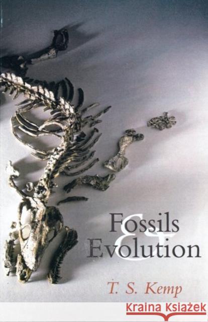 Fossils and Evolution Tom Kemp T. S. Kemp 9780198504245 Oxford University Press - książka