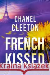 French Kissed Chanel Cleeton 9788383428727 HarperCollins - książka