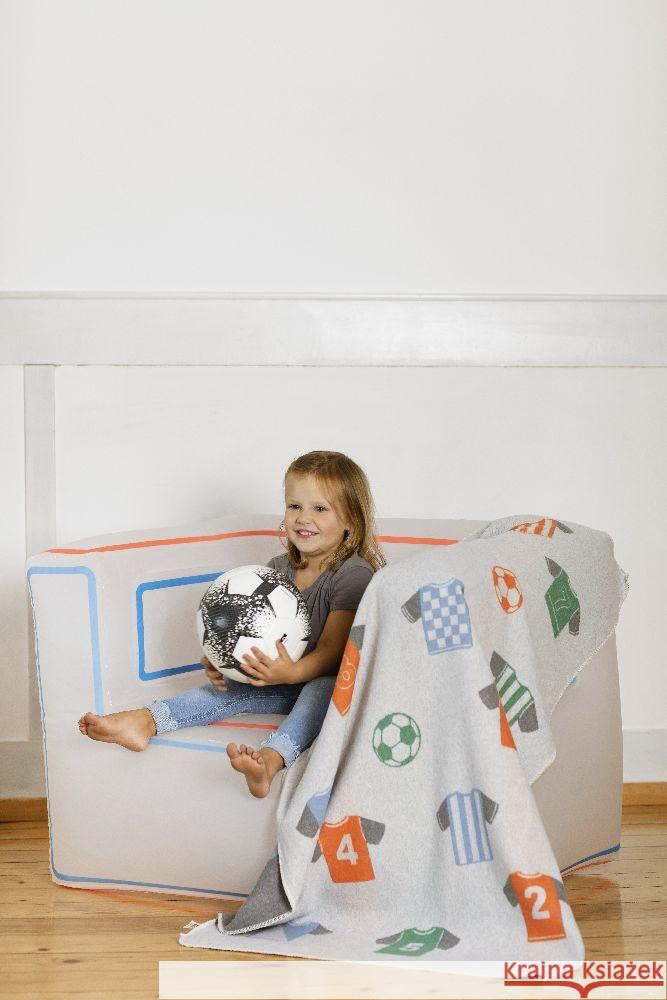 Fussenegger JUWEL Kinderdecke Fußball Trikots  9007213217813 David Fussenegger Textil - książka