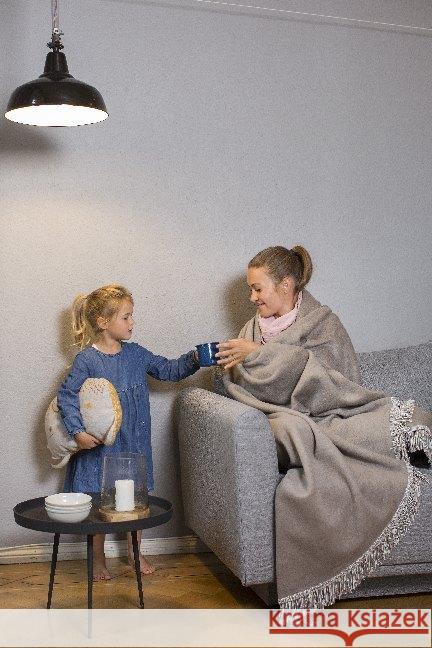 Fussenegger UNI-Designer Kuscheldecken - mit Fransen 150 x 200 cm rauch  9007213184054 David Fussenegger Textil - książka