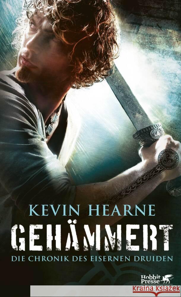 Gehämmert Hearne, Kevin 9783608988390 Klett-Cotta - książka