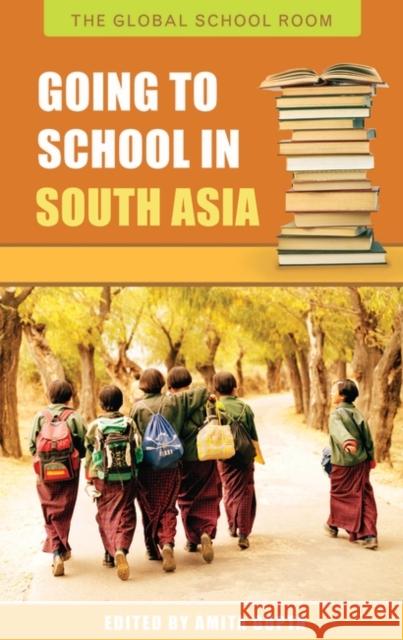 Going to School in South Asia Amita Gupta 9780313335532 Greenwood Press - książka