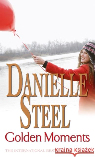 Golden Moments: An epic, unputdownable read from the worldwide bestseller Danielle Steel 9780751541397 Little, Brown Book Group - książka