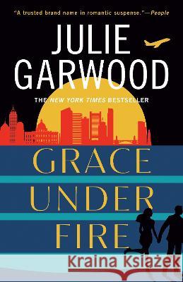 Grace Under Fire Julie Garwood 9780593638187 Berkley Books - książka