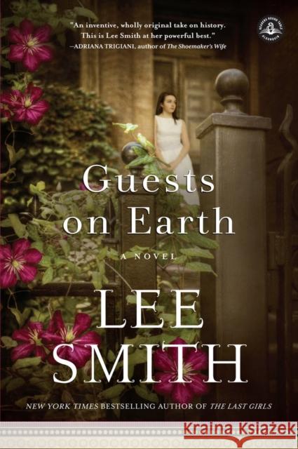 Guests on Earth Lee Smith 9781616203801 Shannon Ravenel Books - książka