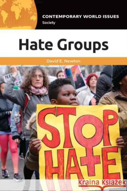 Hate Groups: A Reference Handbook David E. Newton 9781440877742 ABC-CLIO - książka