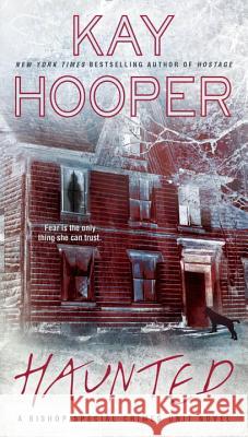 Haunted Kay Hooper 9780515153743 Jove Books - książka