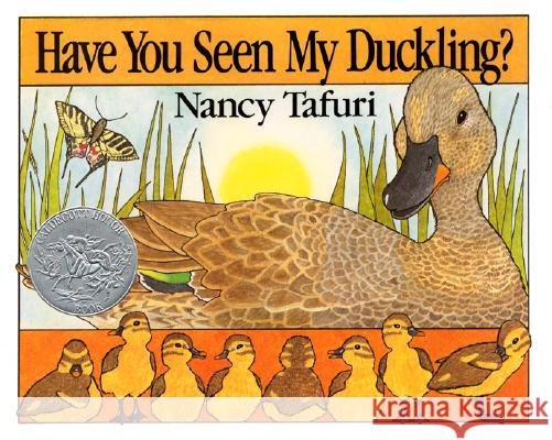 Have You Seen My Duckling? Nancy Tafuri Nancy Tafuri 9780688109943 Greenwillow Books - książka