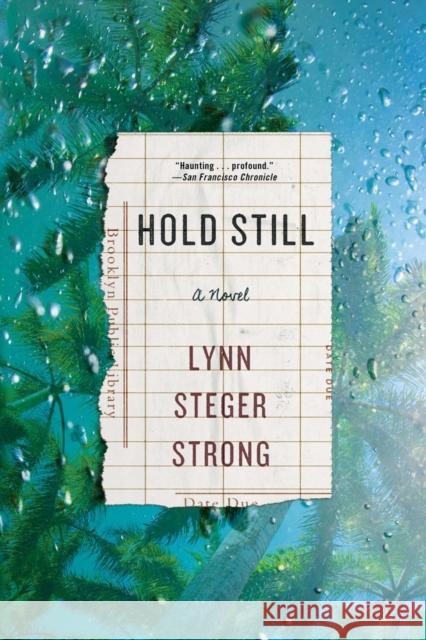 Hold Still Lynn Steger Strong 9781631492655 Liveright Publishing Corporation - książka