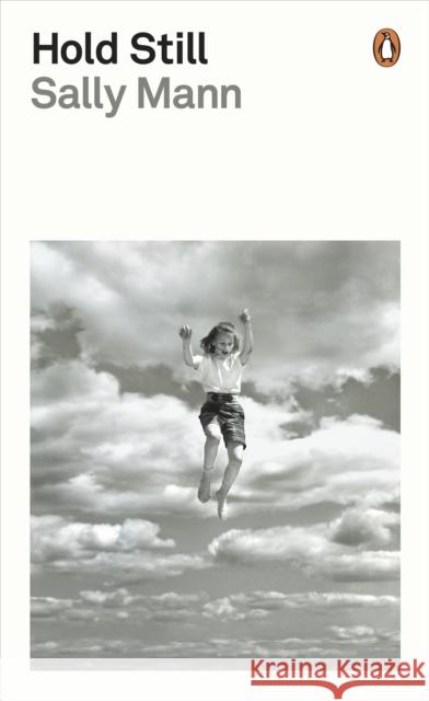 Hold Still: A Memoir with Photographs Sally Mann 9780241699287 Penguin Books Ltd - książka