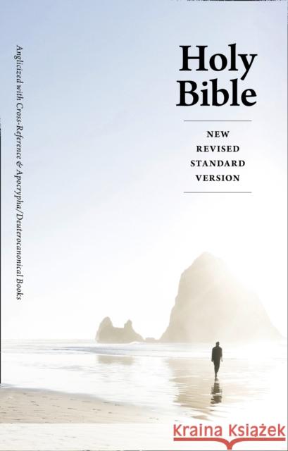 Holy Bible: New Revised Standard Version (NRSV) Anglicized Cross-Reference edition with Apocrypha    9780008271831 HarperCollins Publishers - książka
