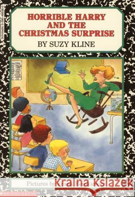 Horrible Harry and the Christmas Surprise Suzy Kline Frank Remkiewicz 9780141301457 Puffin Books - książka