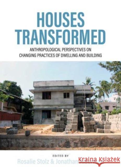 Houses Transformed  9781805392316 Berghahn Books - książka