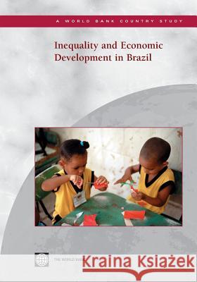 Inequality and Economic Development in Brazil Francisco H. G. Ferreira Carlos Eduardo Velez Ricardo Paes Barros 9780821358801 World Bank Publications - książka