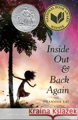 Inside Out and Back Again Thanhha Lai 9781432863982 Thorndike Press Large Print - książka