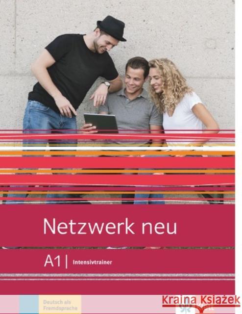 Intensivtrainer A1 Paul Rusch 9783126071581 Klett Sprachen - książka