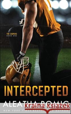 Intercepted Aleatha Romig 9781965984413 Romig Works LLC - książka