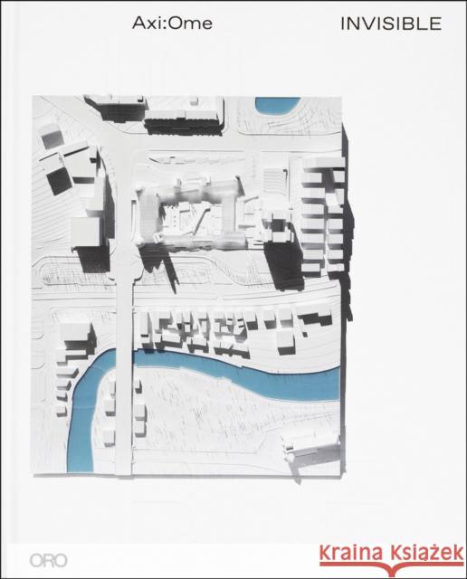 Invisible Heather Woofter Sung Ho Kim 9781940743776 Oro Editions - książka