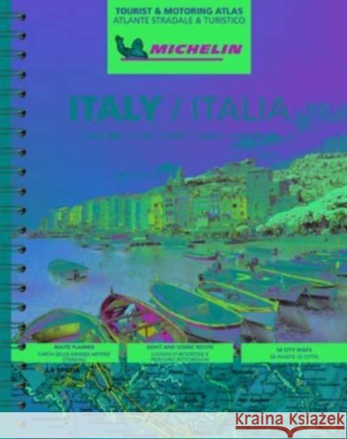 Italy - Tourist and Motoring Atlas (A4-Spiral): Tourist & Motoring Atlas A4 spiral Michelin 9782067257900 Michelin Editions des Voyages - książka